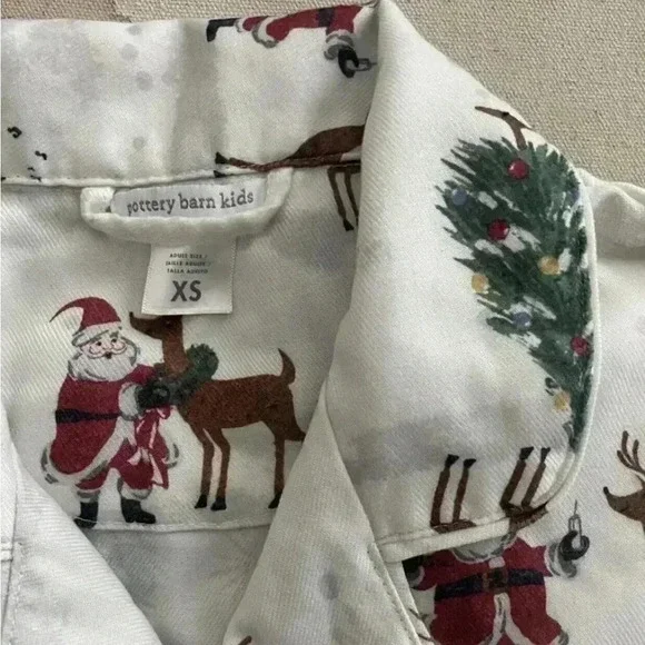Pottery Barn Kids | Wmn's Santa
Pajamas Size XS - Picture 3 of 6